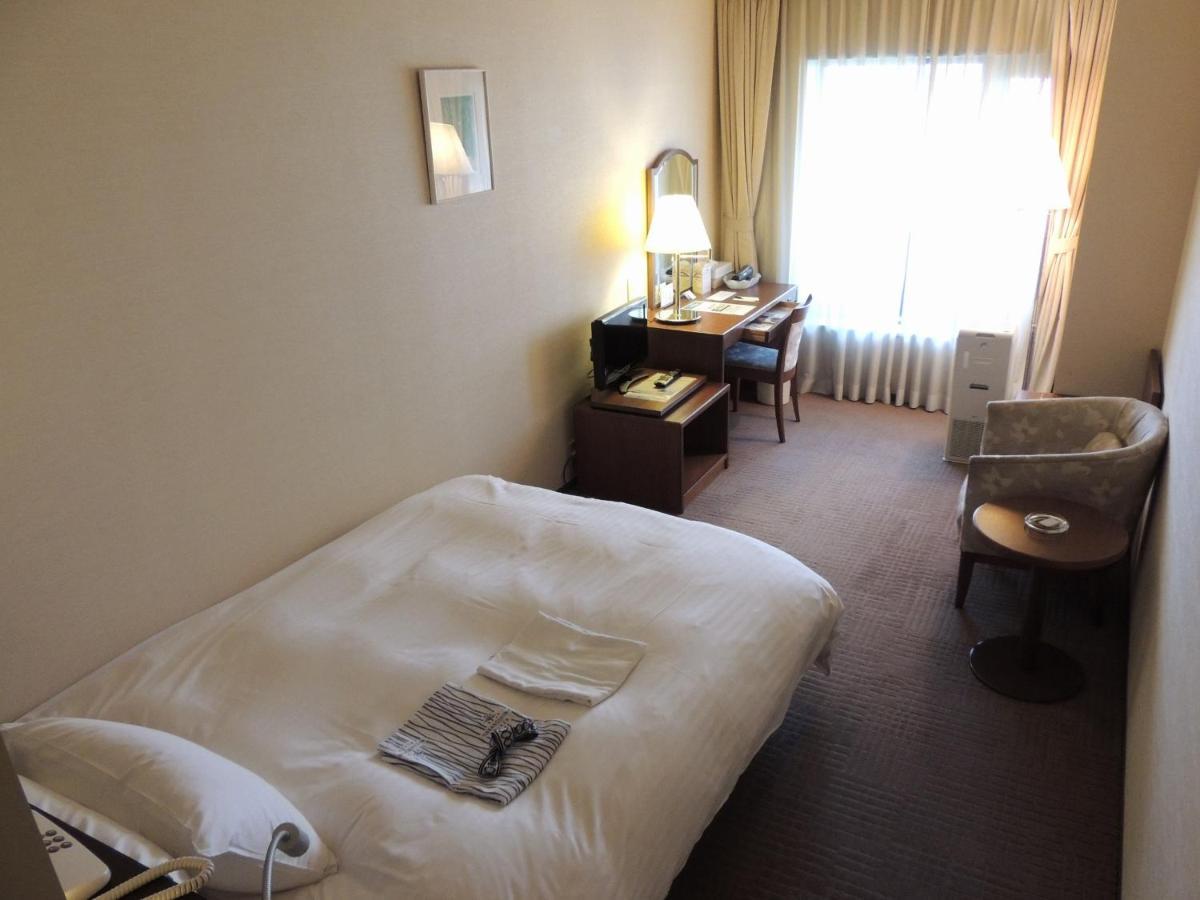 Nakanoshima Plaza Hotell Osaka Exteriör bild